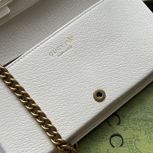 グッチバッグ角部分ディテール